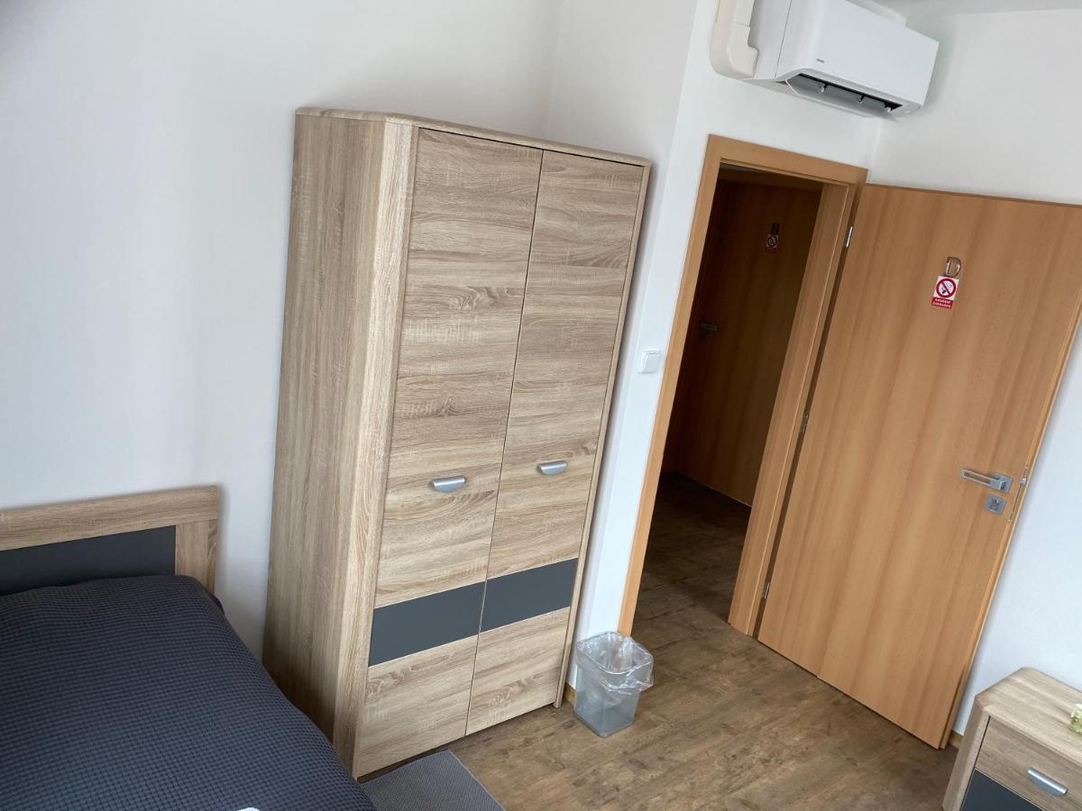 Apartmány Krupka Esterno foto